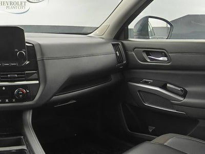 2024 Nissan Pathfinder SL FWD