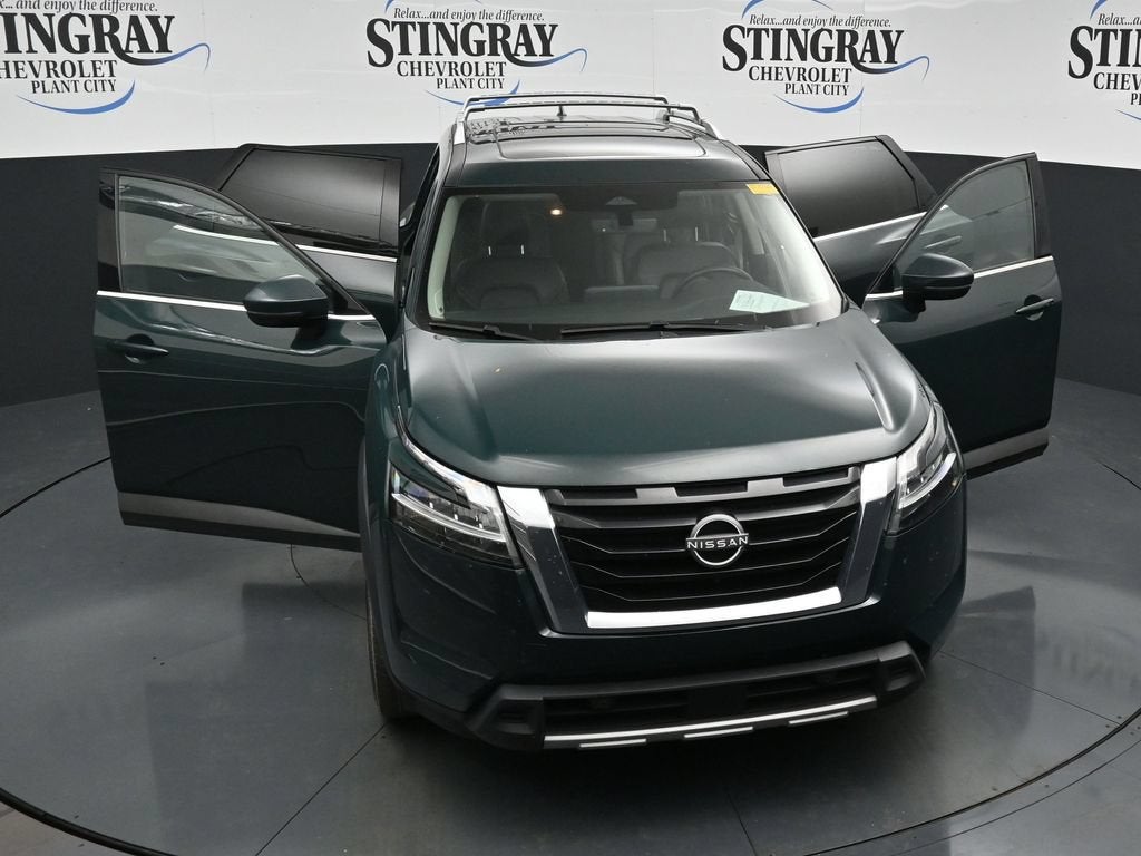 2024 Nissan Pathfinder SL FWD