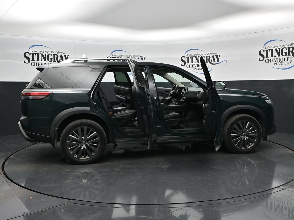 2024 Nissan Pathfinder SL FWD