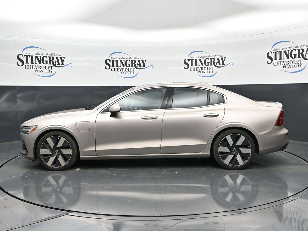 2023 Volvo S60 Recharge Plug-In Hybr Ultimate Bright Theme