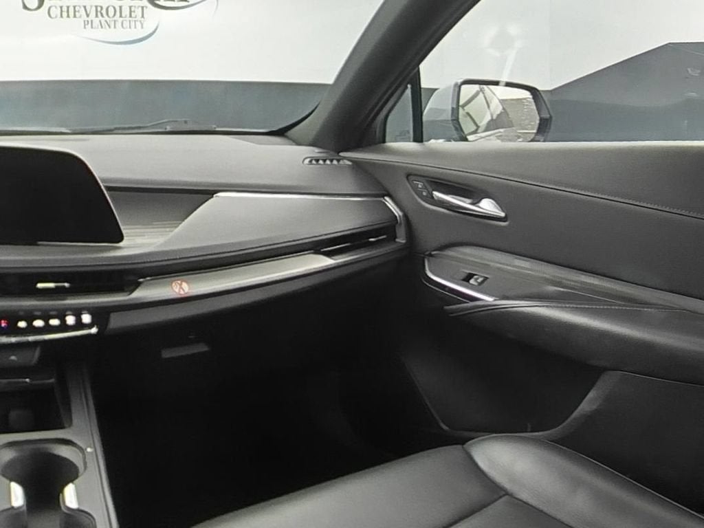2025 Cadillac XT4 Premium Luxury