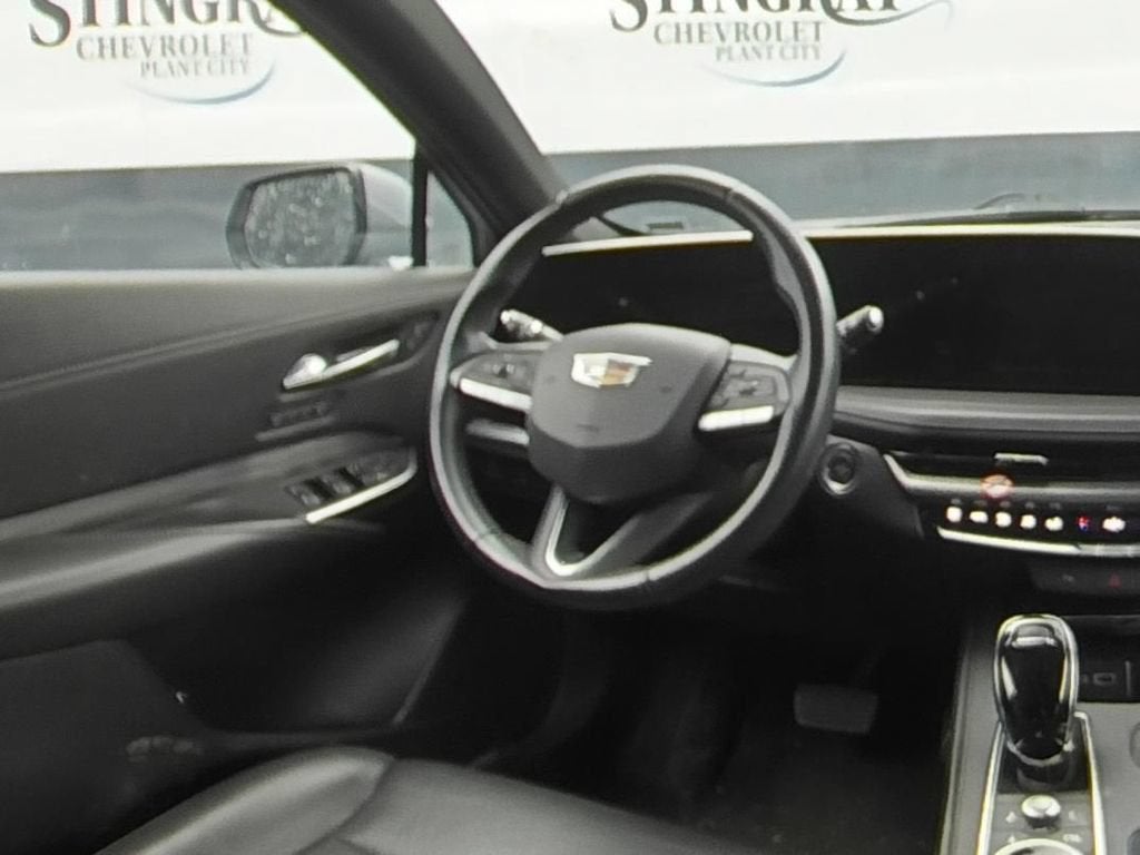 2025 Cadillac XT4 Premium Luxury