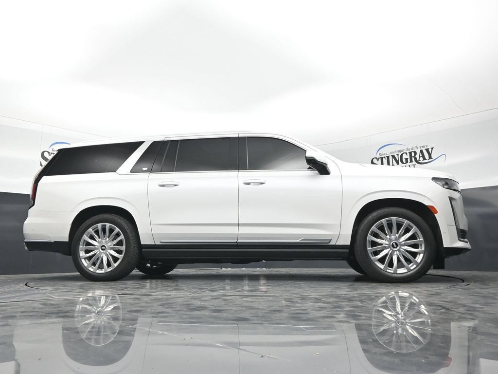 2022 Cadillac Escalade ESV Premium Luxury